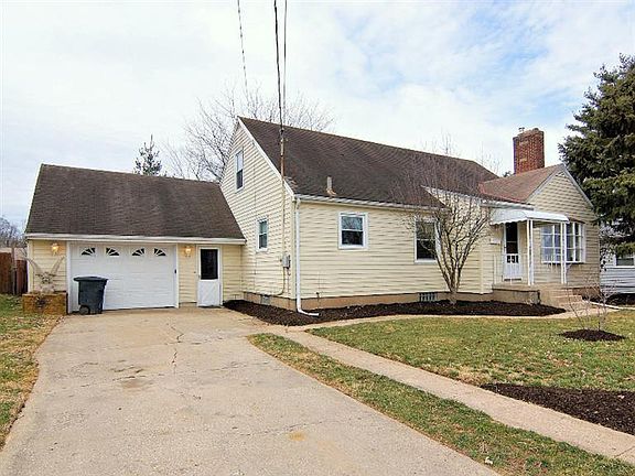2nd image of 661 Hill Ave