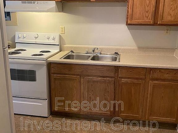 2nd image of 112 Watauga Ave E #1