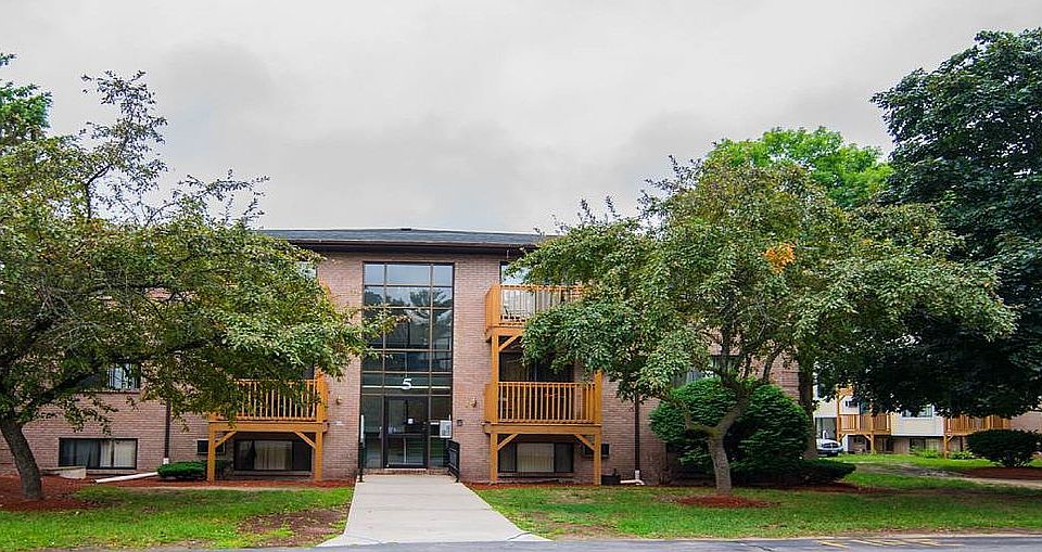 1st image of 5 Lancelot Ct APT 27