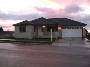 120 S Myers Rd, Greenacres, WA 99016