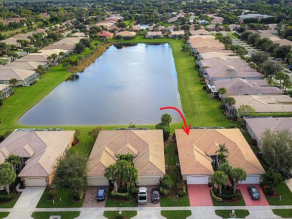 5th image of 10653 Royal Caribbean Cir