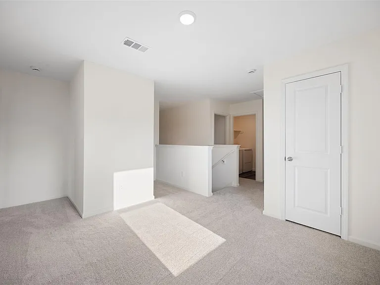 8807 Vacek Crossing Way — Photo 21