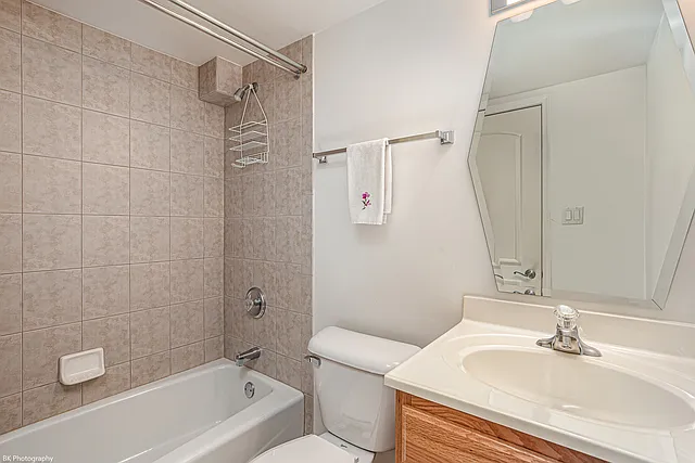 9400 S 79th Ave #1 — Photo 4