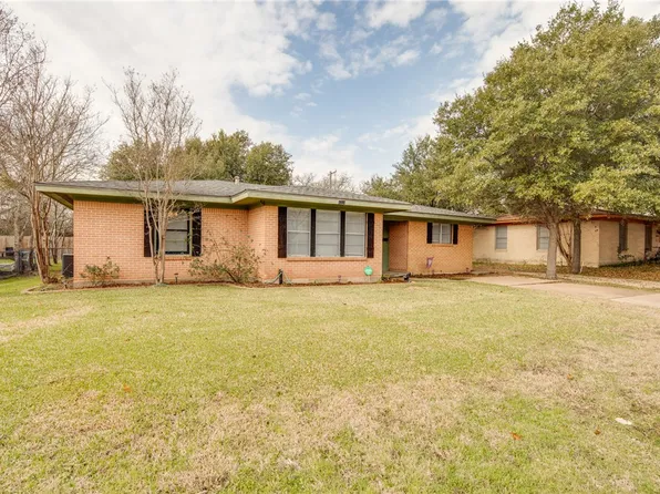 4320 Nagle St, Bryan, TX 77801