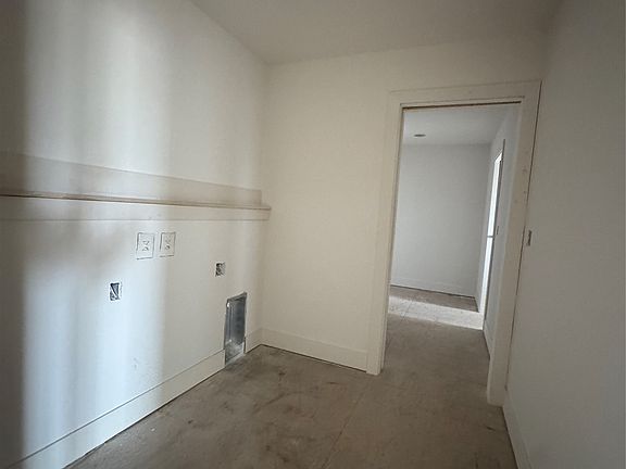 5th image of 1355 NW Linda Ln