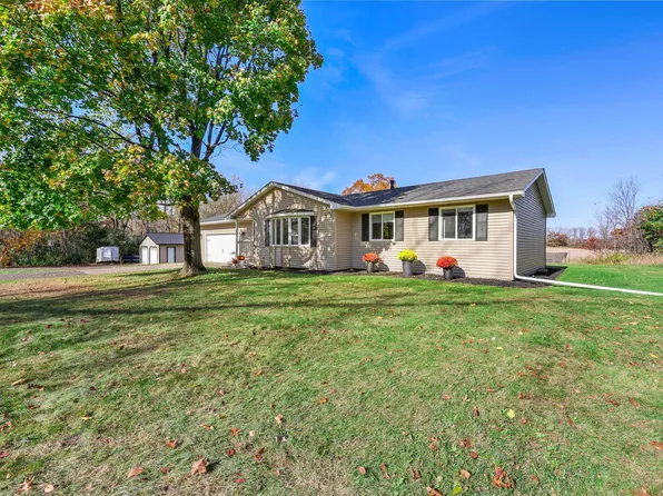 875 309th Ln NW, Cambridge, MN 55008
