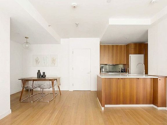 2nd image of 100 Congress St APT 406