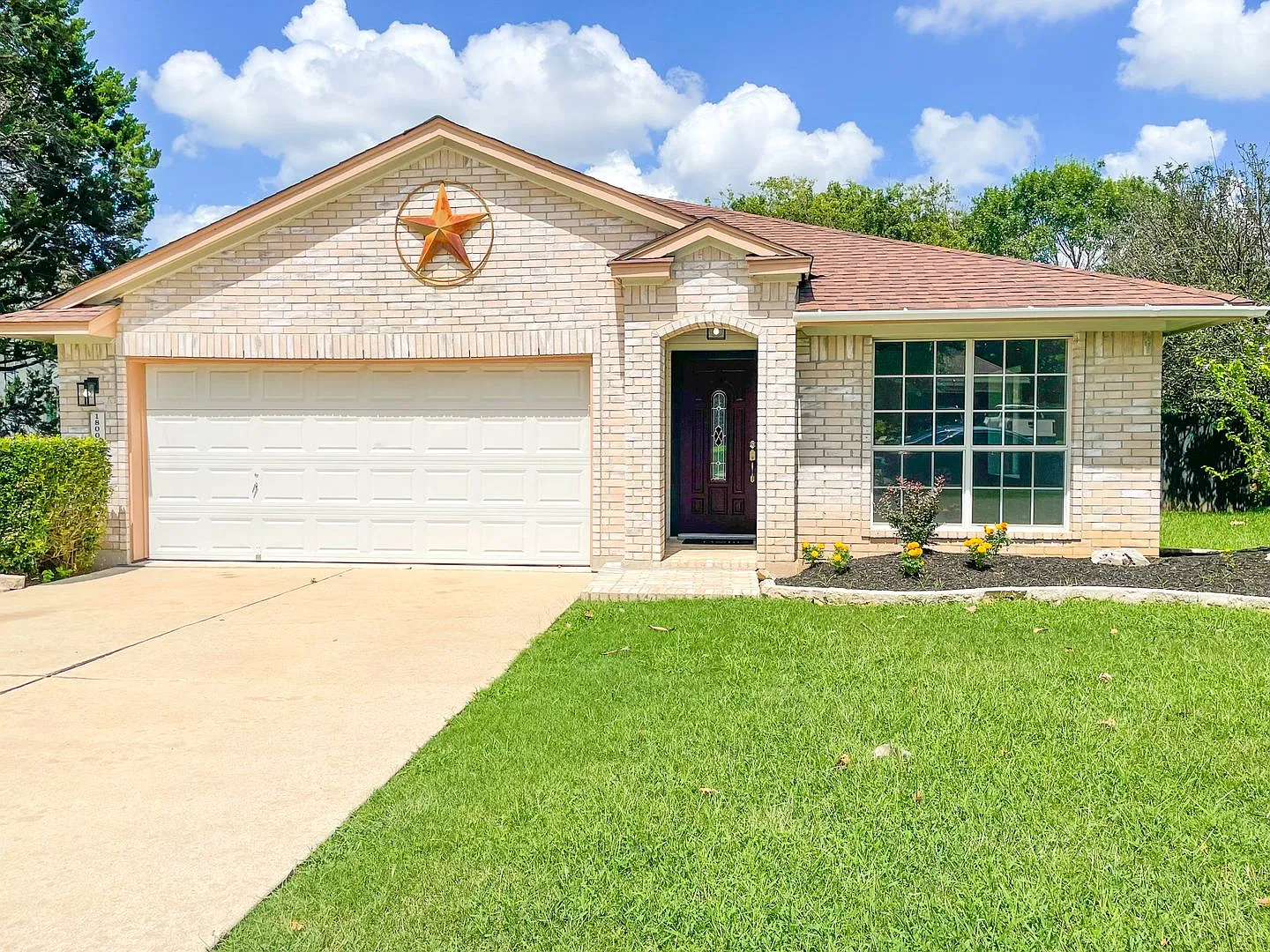 Meticulous 4/2 in Cedar Park!! — Photo 1