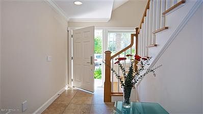 3rd image of 1752 Beach Ave
