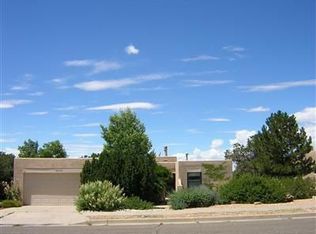 2252 Calle Cacique, Santa Fe, NM 87505