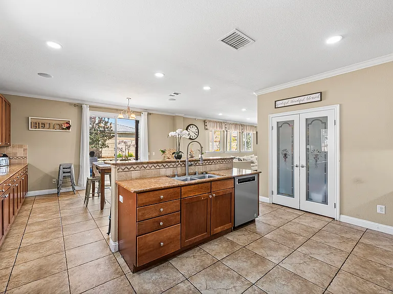 44256 Dahlia St — Photo 22