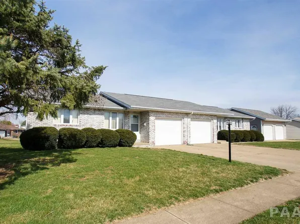 1301 Miller St #A-b, Washington, IL 61571