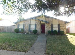 3334 Meadow Oaks Dr, Garland, TX 75043