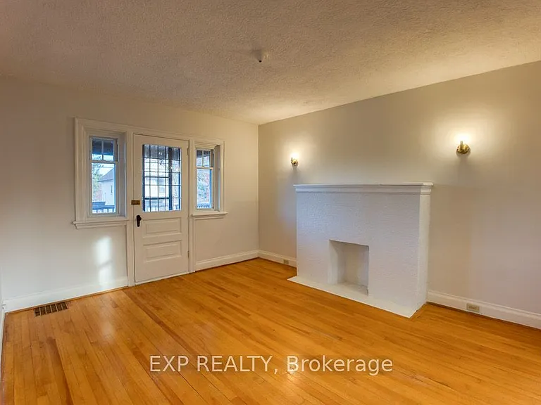 448 Holland Ave — Photo 17