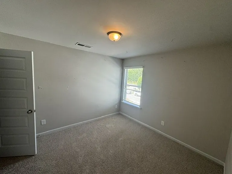 1156 Burgundy Dr — Photo 11