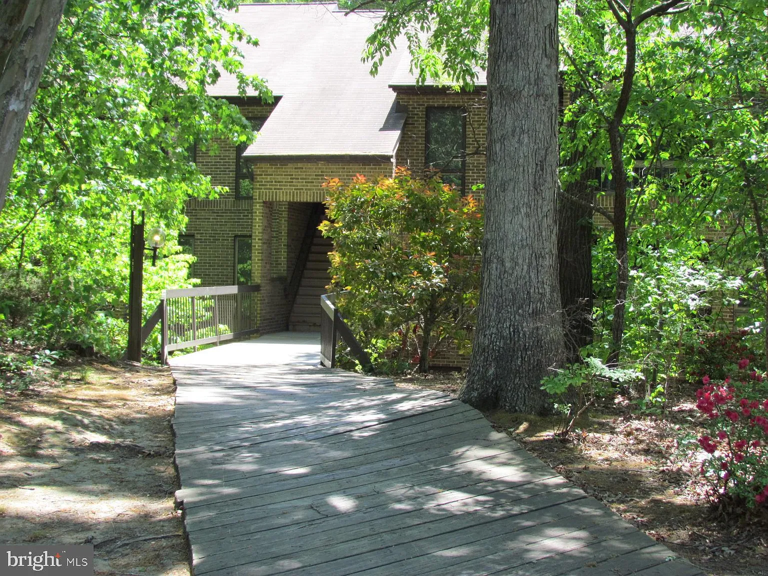 2 bed, 1.5 bath, 936 sqft, $1,800 — Photo 1