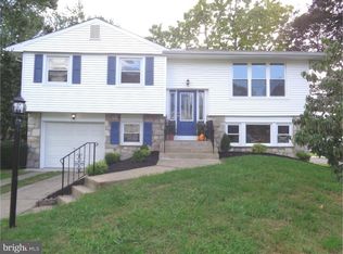 410 Ivystone Ln, Cinnaminson, NJ 08077