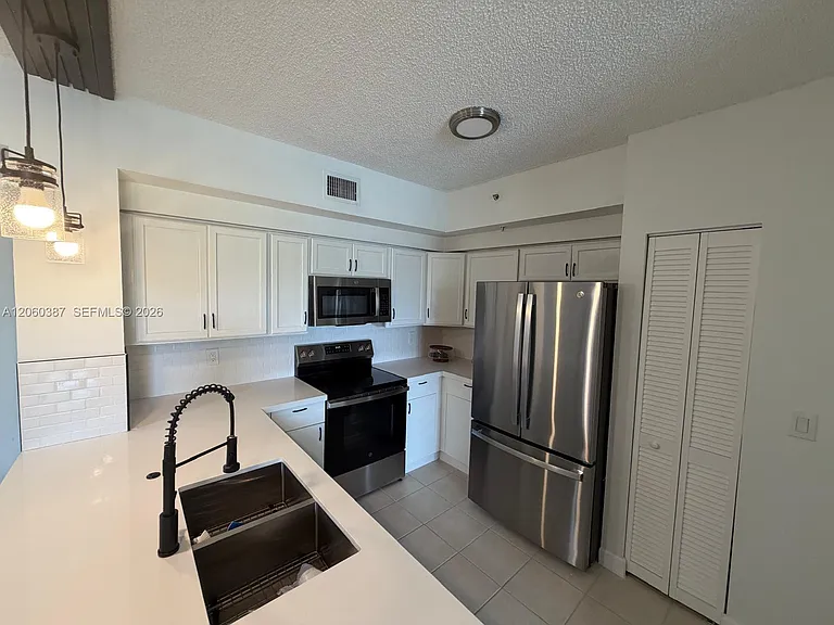 2160 E Preserve Way #206 — Photo 14
