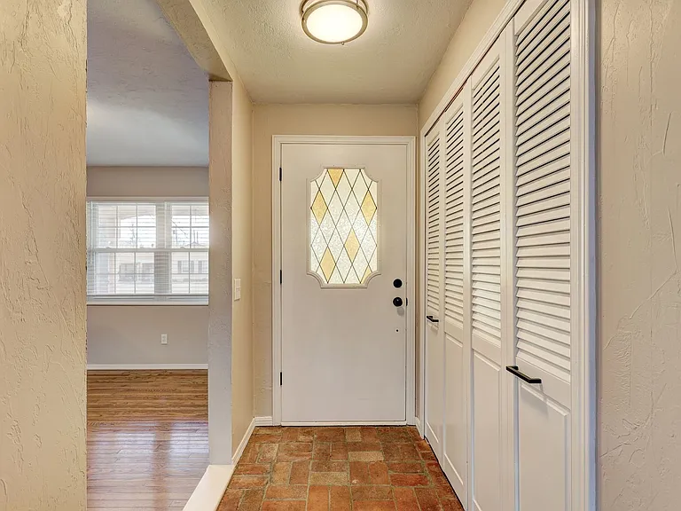 206 Del Mar Dr — Photo 3