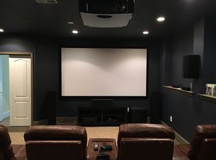 7105 Ayers Meadow Ln, Springfield, VA 22150