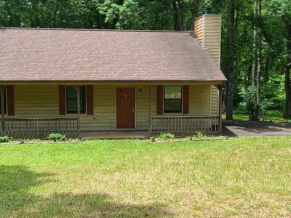 501 Jefferson Woods Dr, Forest, VA 24551