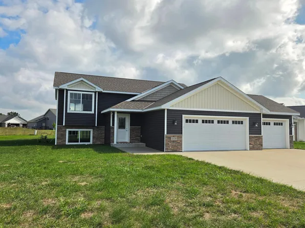 1009 26th Street Loop, Sartell, MN 56377