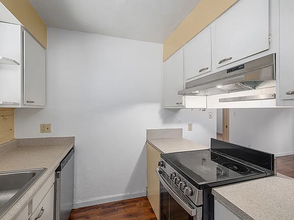 3rd image of 2846 SW Sam Jackson Park Rd #2846