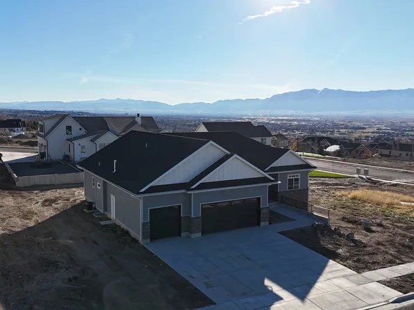 866 E 130 N, Hyde Park, UT 84318