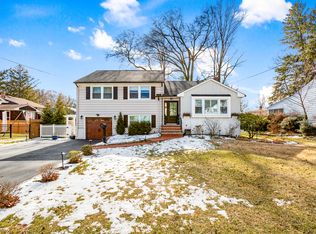 107 Pawnee Rd, Cranford, NJ 07016