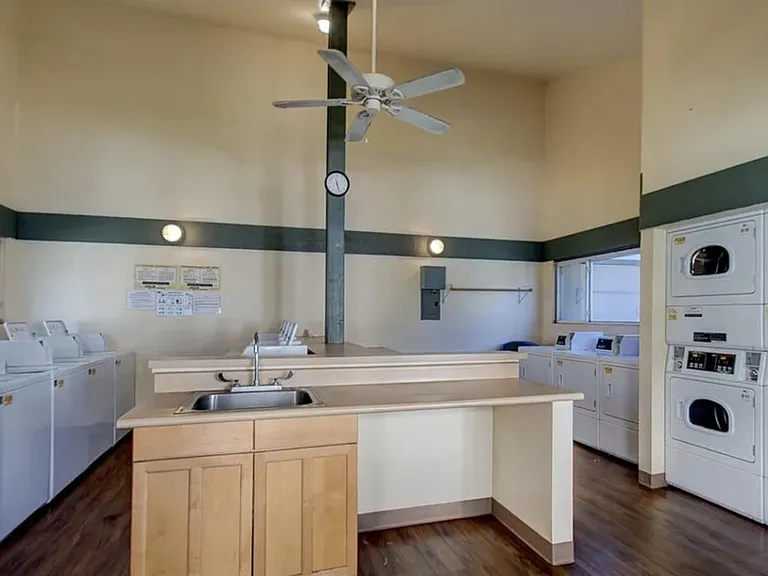 Very nice laundry facility