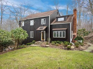 28 Mary Pitkin Path, Shoreham, NY
