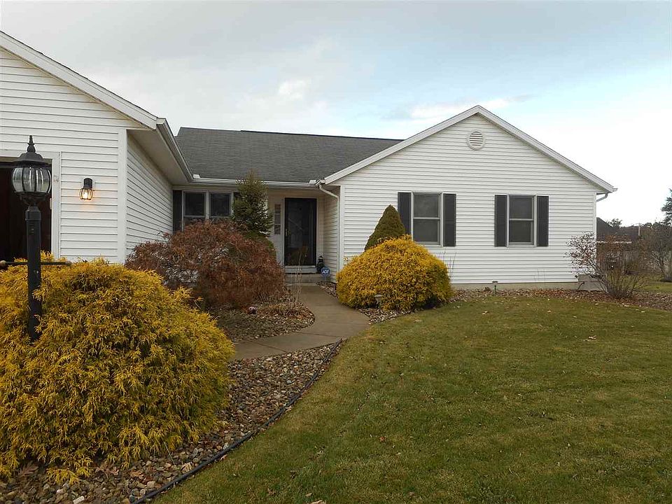 1st image of 52337 Crimson Maple Dr