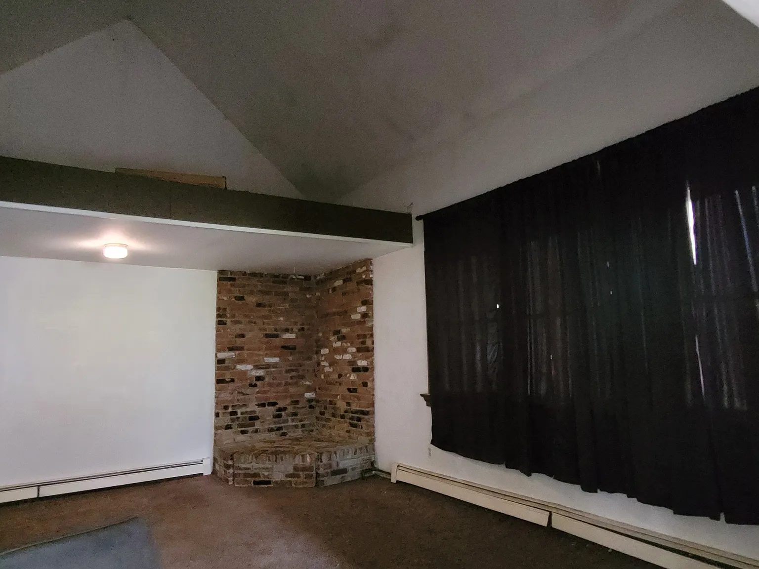 39 Vernon Avenue - 1 — Photo 2