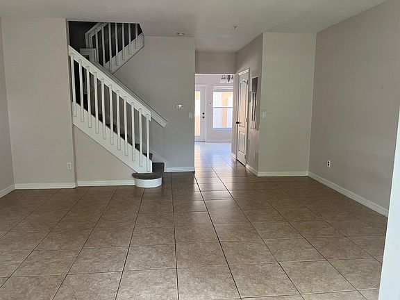 3rd image of 13282 Harbor Shore Ln