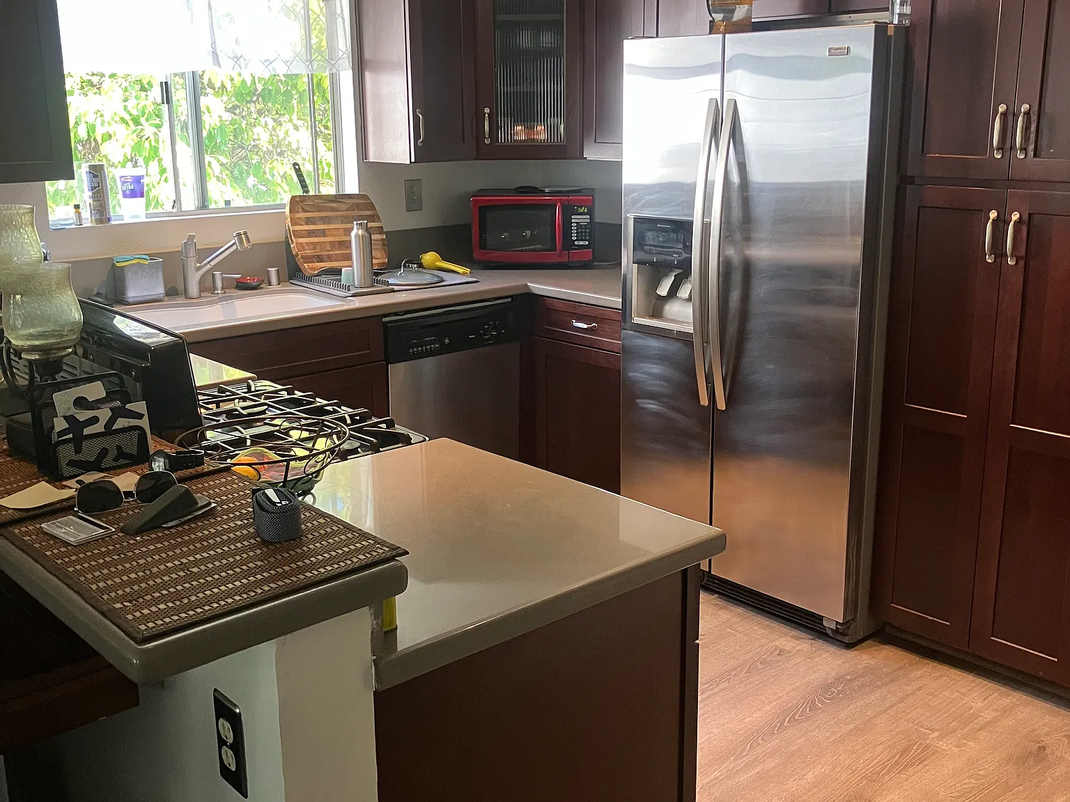 2 bed, 1011 sqft, $4,200 — Photo 1