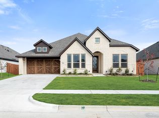 529 Sanctuary Dr, Waxahachie, TX 75165