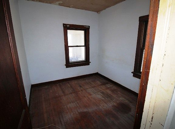 5th image of 4501 Chestnut Ave