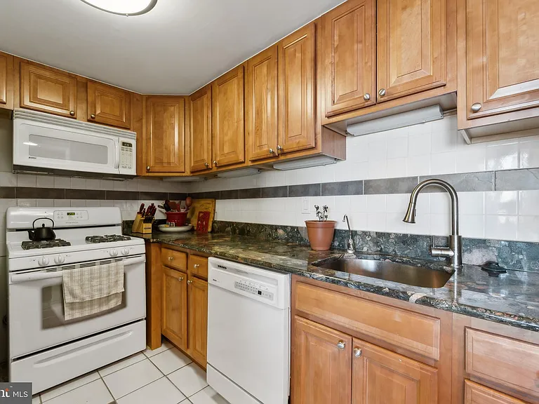 430 M St SW #N711 — Photo 16