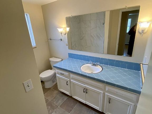 5th image of 6804 S Detroit Cir