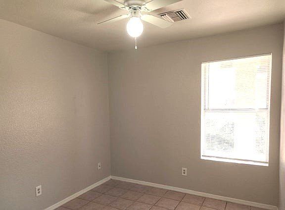 4th image of 147 W Inglewood St APT 1