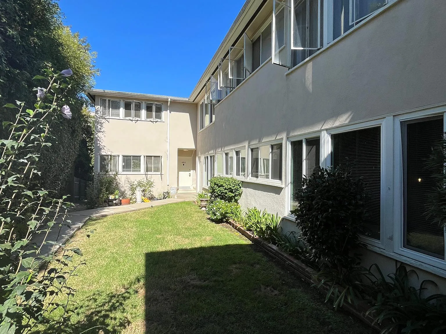 1 bed, 650 sqft, $2,395 — Photo 2