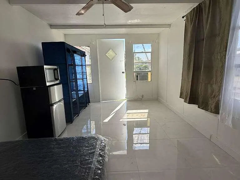 3461 SW 50th Ter — Photo 8