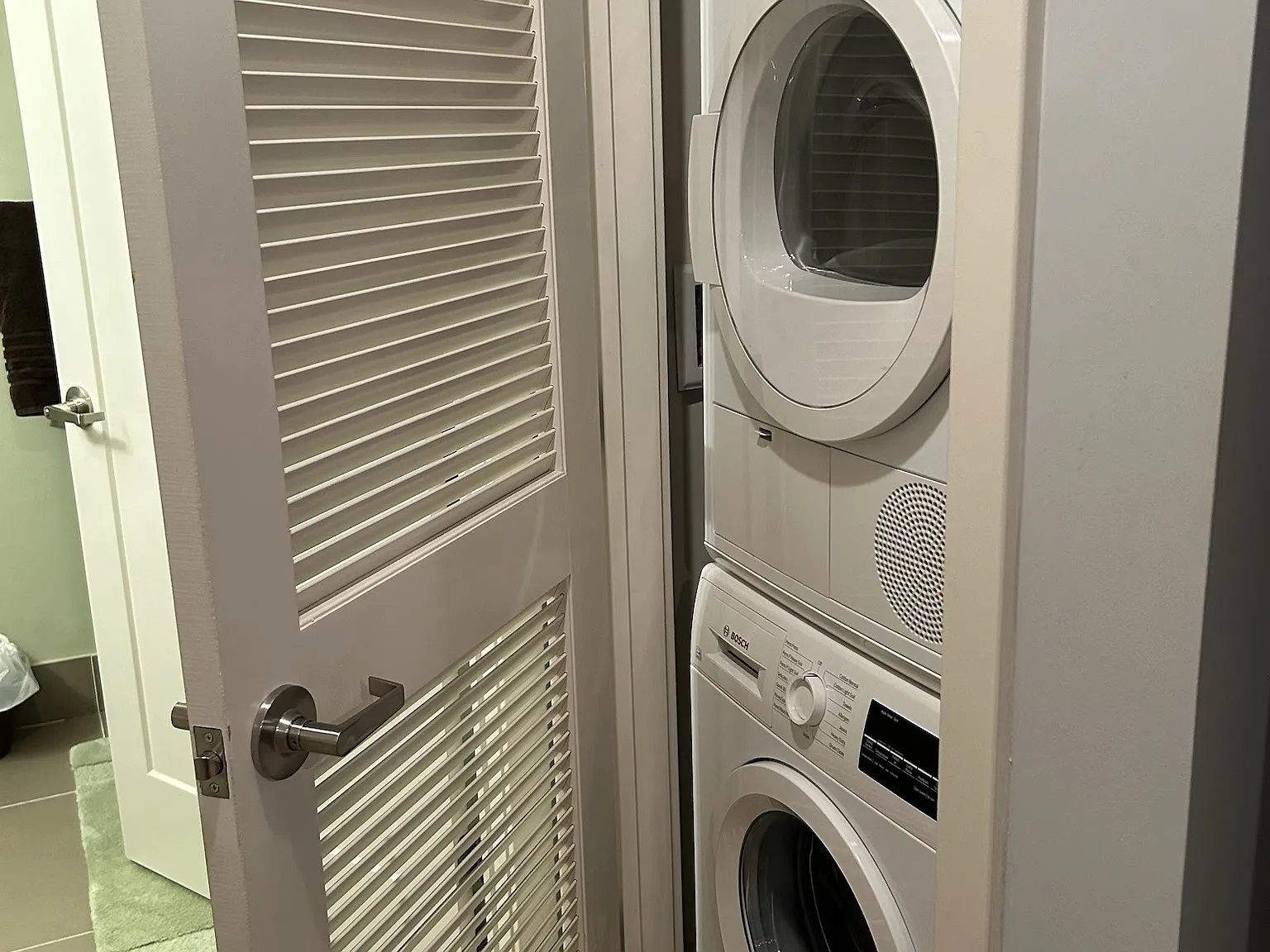 Studio, 600 sqft, $3,500 — Photo 3