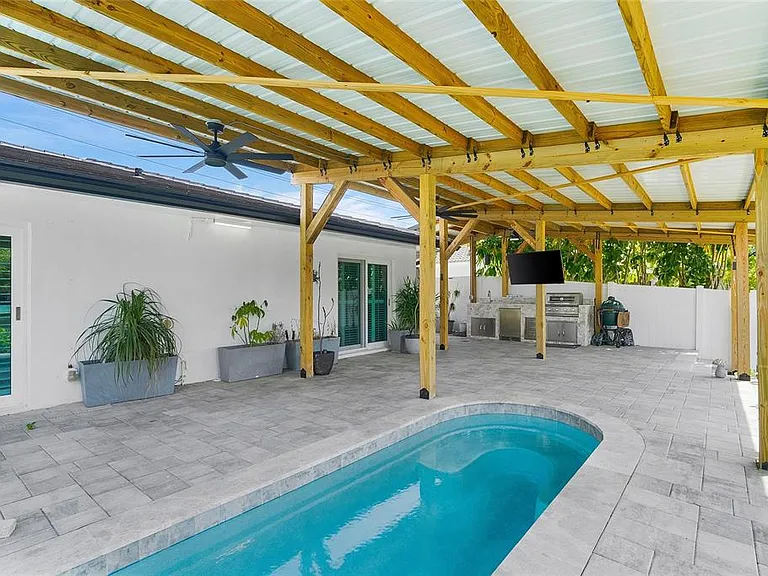 3944 Doral Dr — Photo 28