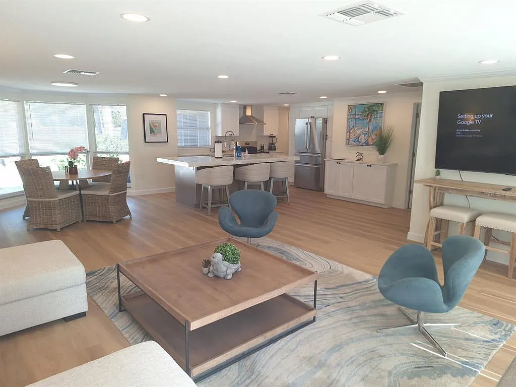 2 bed, 2.0 bath, 1596 sqft, $6,500 — Photo 4