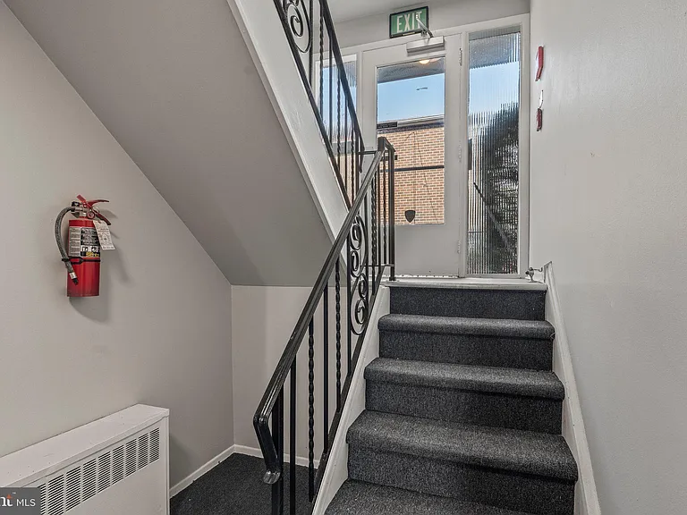 1714 Rhawn St #2A — Photo 10