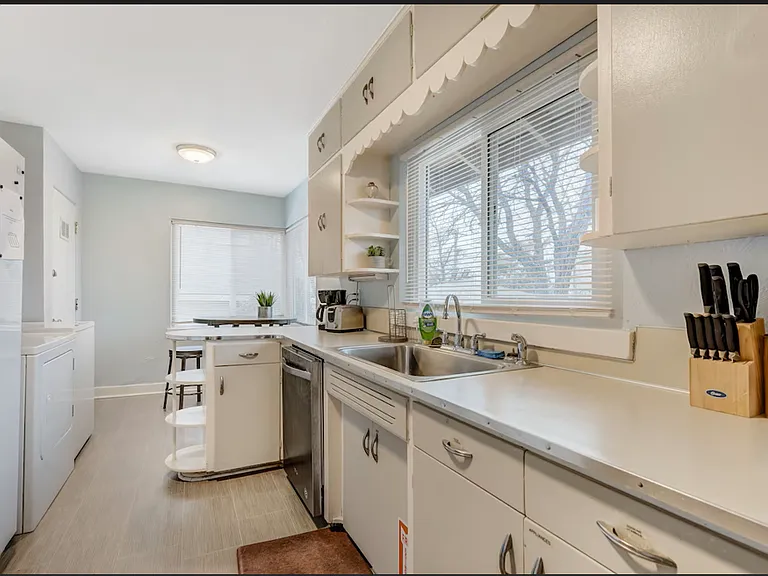 2533 E Buena Ventura St #1 — Photo 12