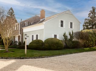 570 Hampton Rd APT 22, Southampton, NY 11968
