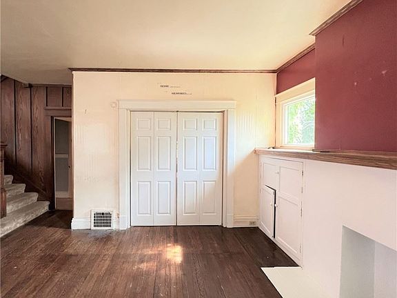 5th image of 120 E Sheridan Ave