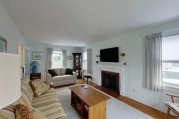 94 Eustis Ave — Photo 6